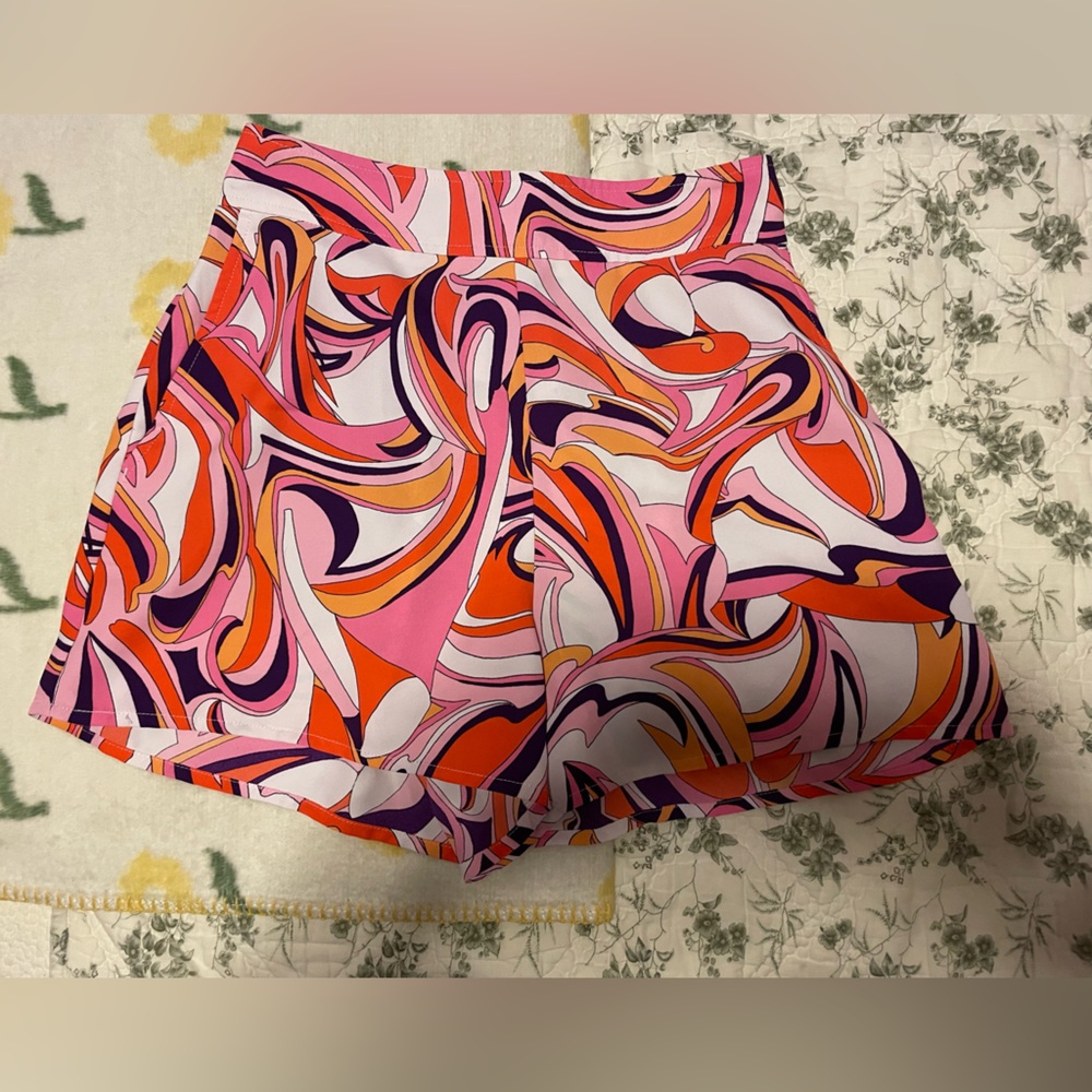 Express Multicolor Swirl Pattern Shorts